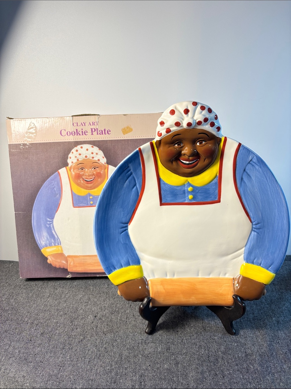 1996 Clay Art Cookie Plate - Blue, White & Yellow Chef Design. NIB. No tags.